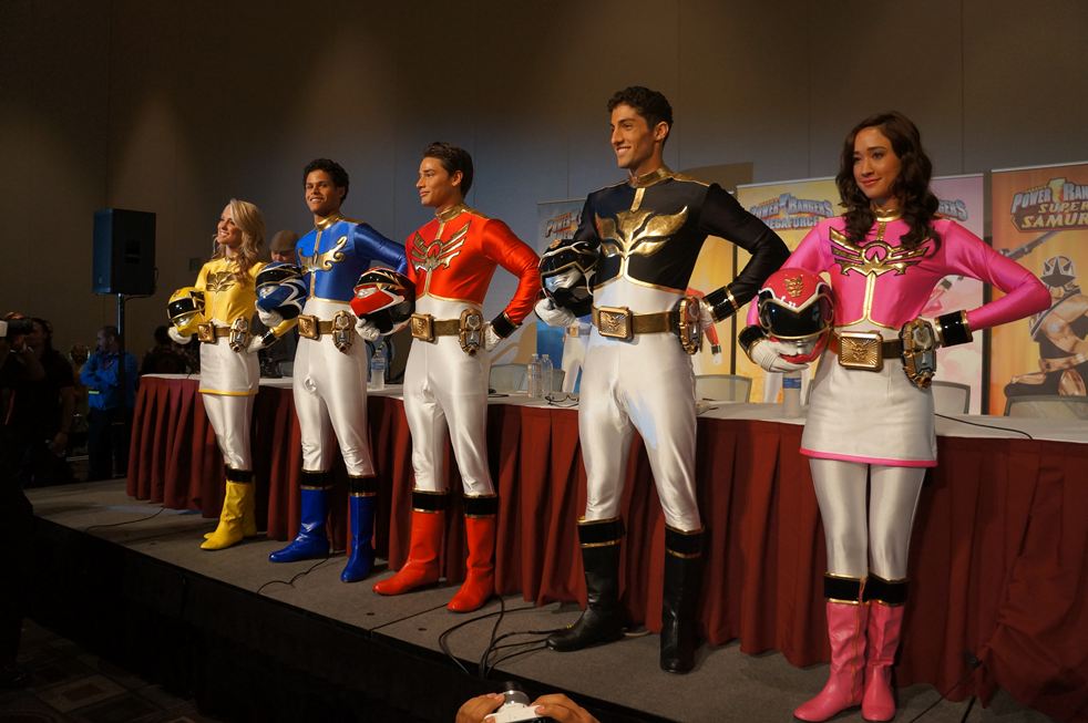 RangerCrew - Power Rangers Super Megaforce Costumes