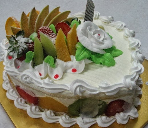 Mixed Fresh Fruit Cake