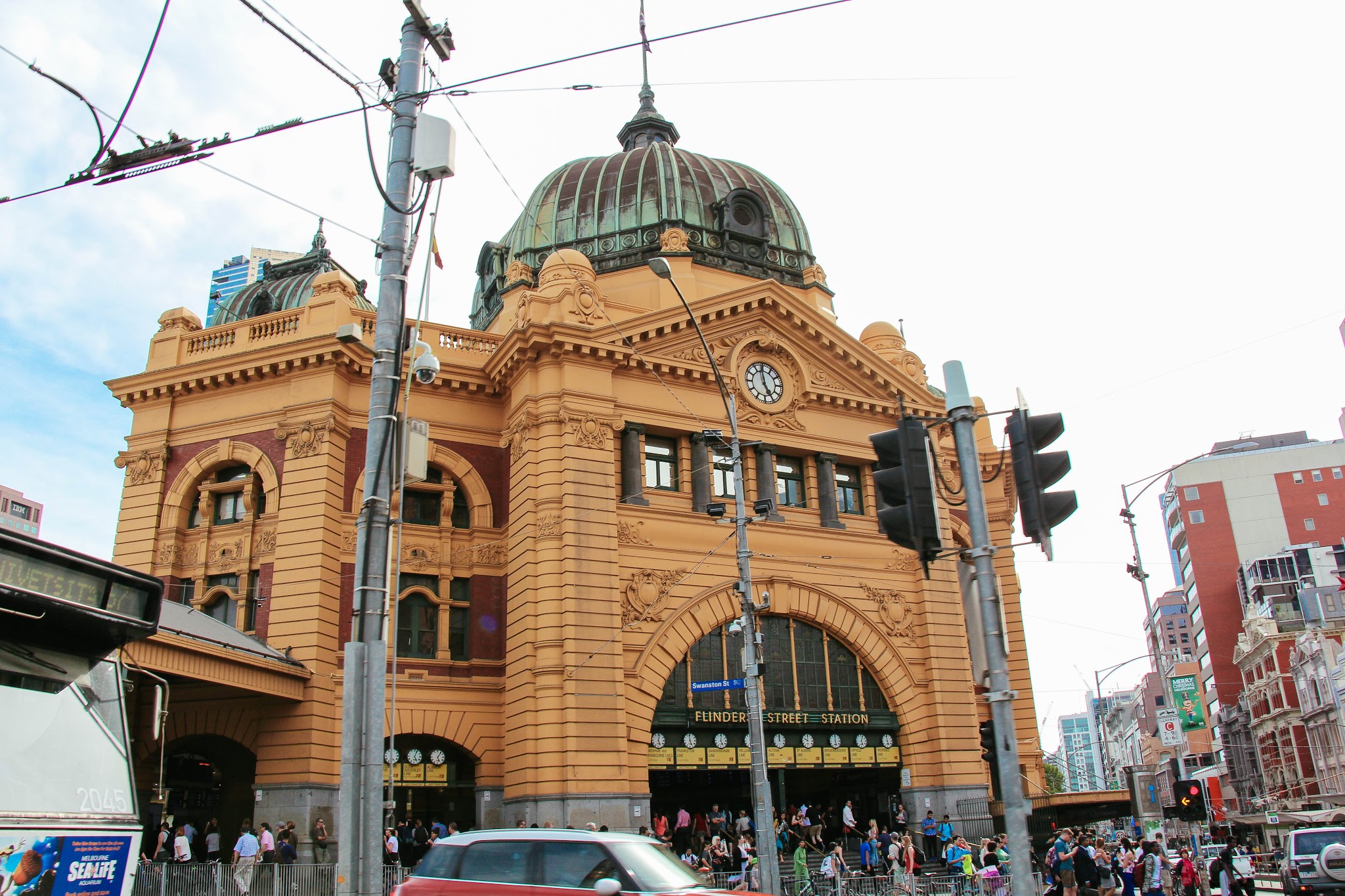 Melbourne Guide Flinders Station Australia