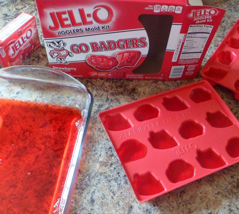 Tailgating Recipes Go Badgers Vanilla Pudding and Strawberry JellO