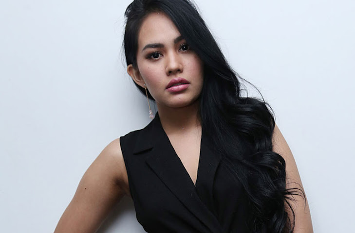 Foto-Foto Hot Kartika Putri Beredar Tanpa Sensor - Artis Seksi