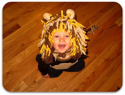 Super_Easy_DIY_Baby_Lion_Costume