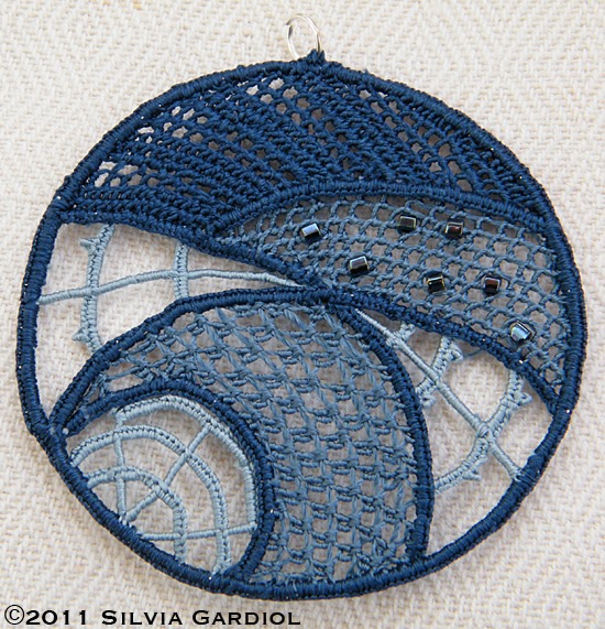 Italian Needlework Needle lace medallion in Piecework