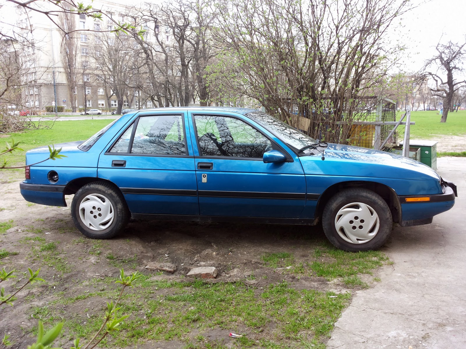 Old Parked Cars Warsaw 1990 Chevrolet Corsica LT