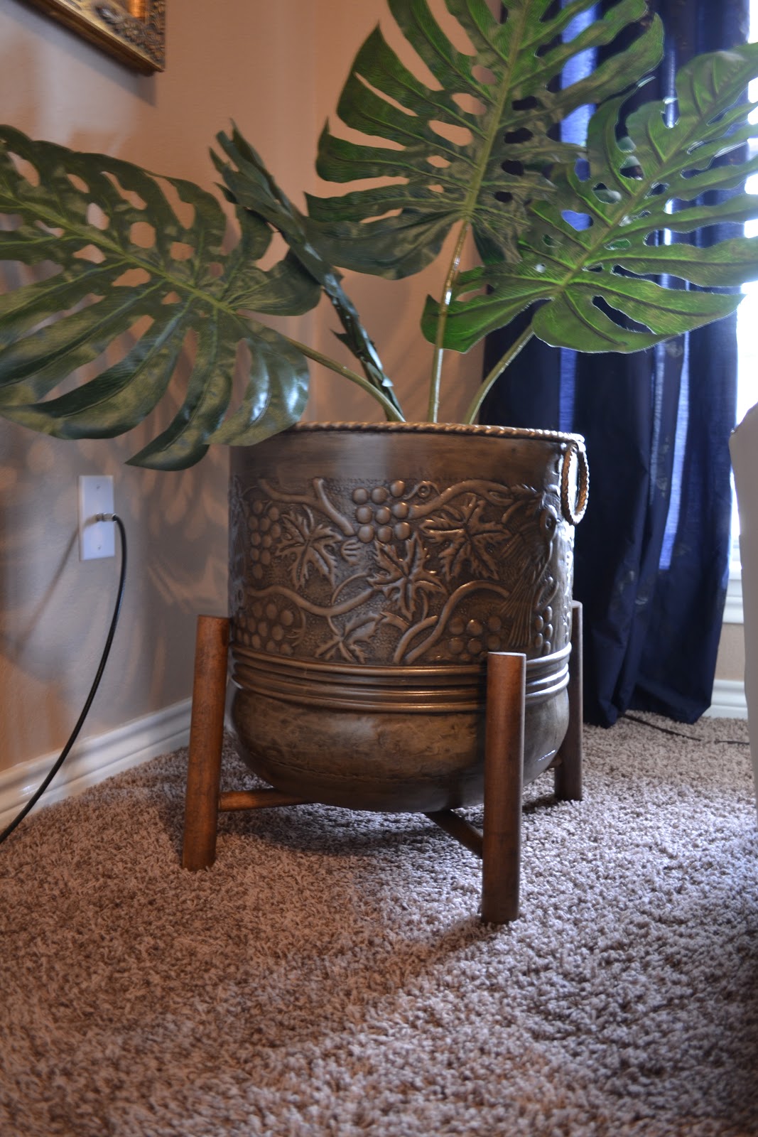 Adventures In Creating DIY Mod Plant Stand from a Stool!