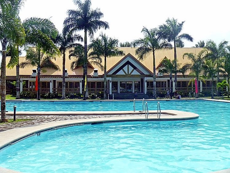 F.Y.I. (Fire Your Imagination) Resort Feature Pineapple Island Resort