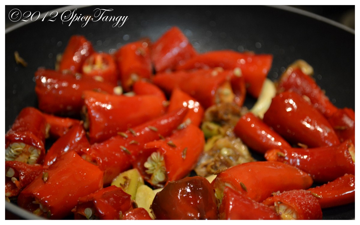 Spicy Tangy Red Chili Chutney (Hot Pepper Chutney) [RECIPE]