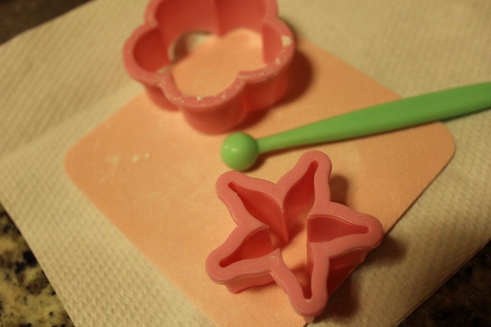 Fondant Roses Tutorial Gwen's Kitchen Creations