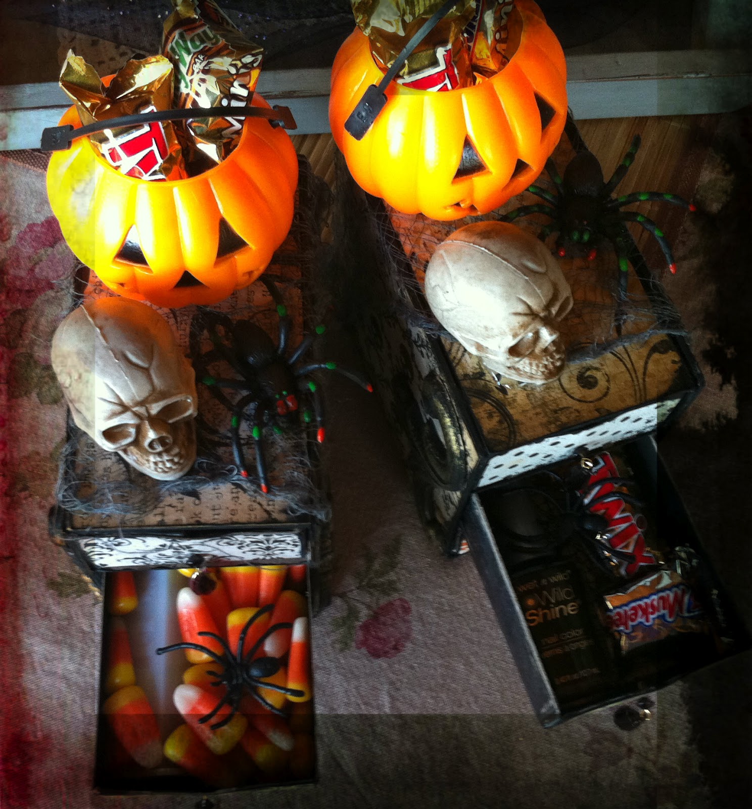 Kluckingbear Halloween In A Box