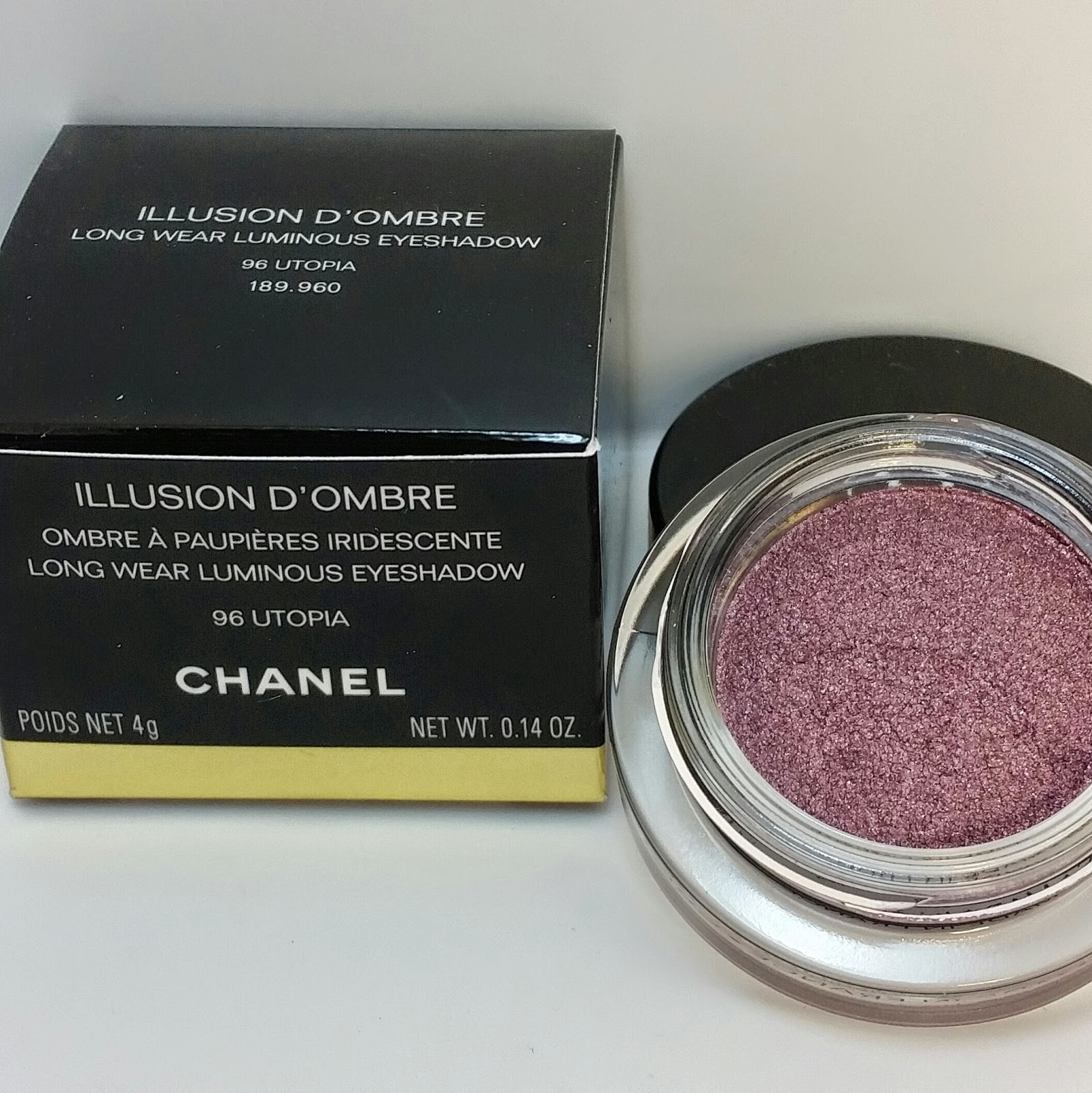 Chanel Illusion D'Ombre Eyeshadow Review, Pix & Swatches