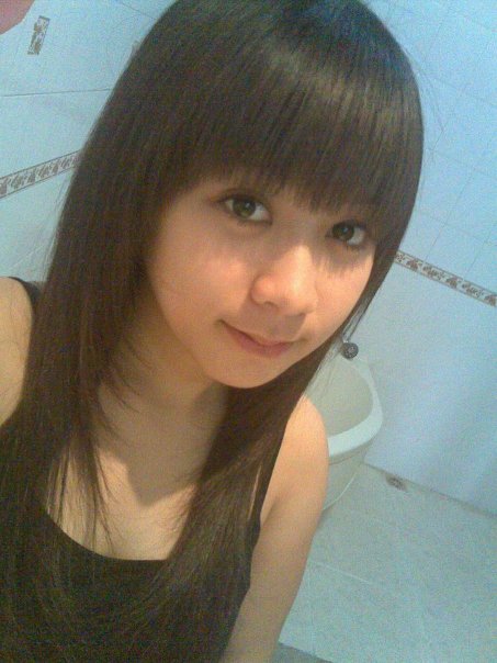 2012: Foto Cewek Cantik di Facebook