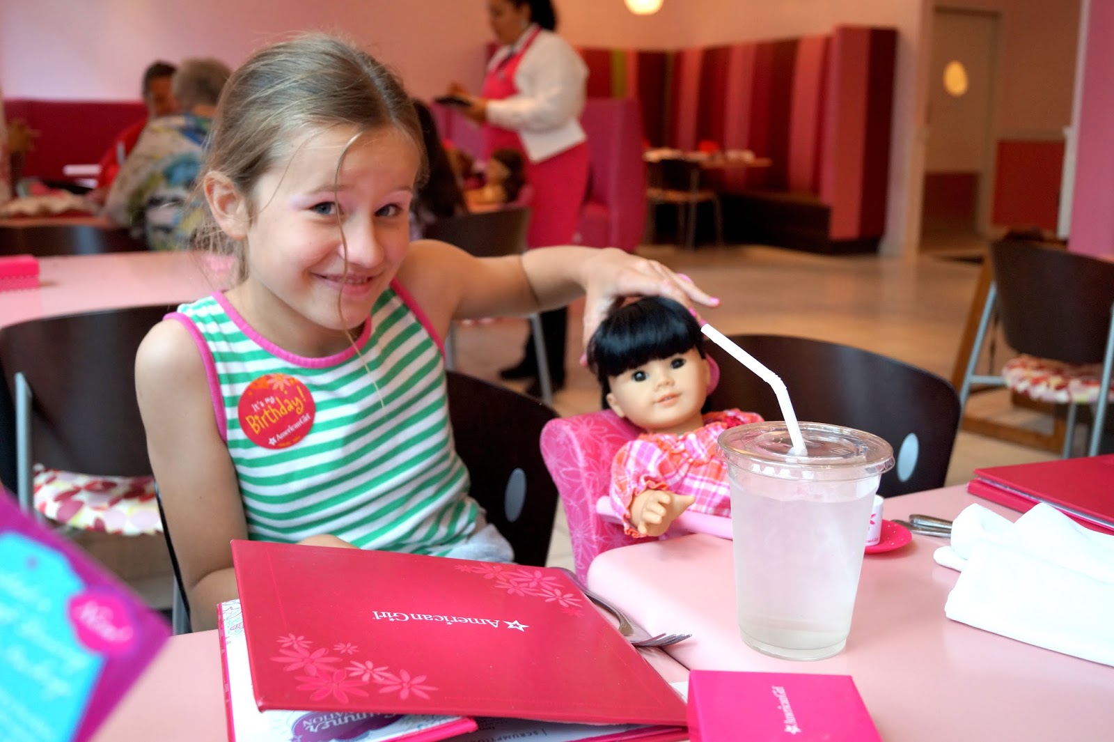 American Girl Doll Play A Trip to the American Girl Store (Mall of
