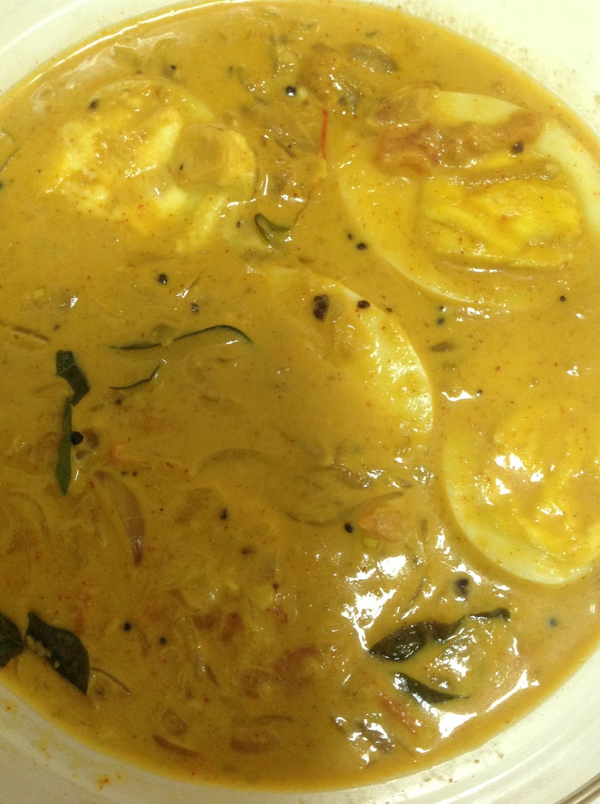 HOME TALENTS EGG CURRY IN COCONUT MILK