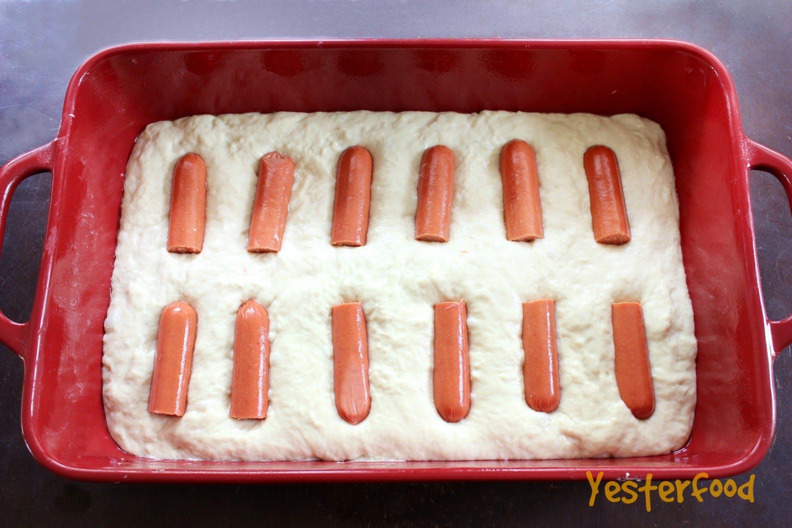 Yesterfood Hot Dog Bread with Dipping Sauces