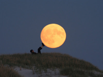 مَهــرجاآن التَصوٍيرْ الإحترافـــيٌ ..~ Beautiful+Moon+And+Sun+Manipulation24