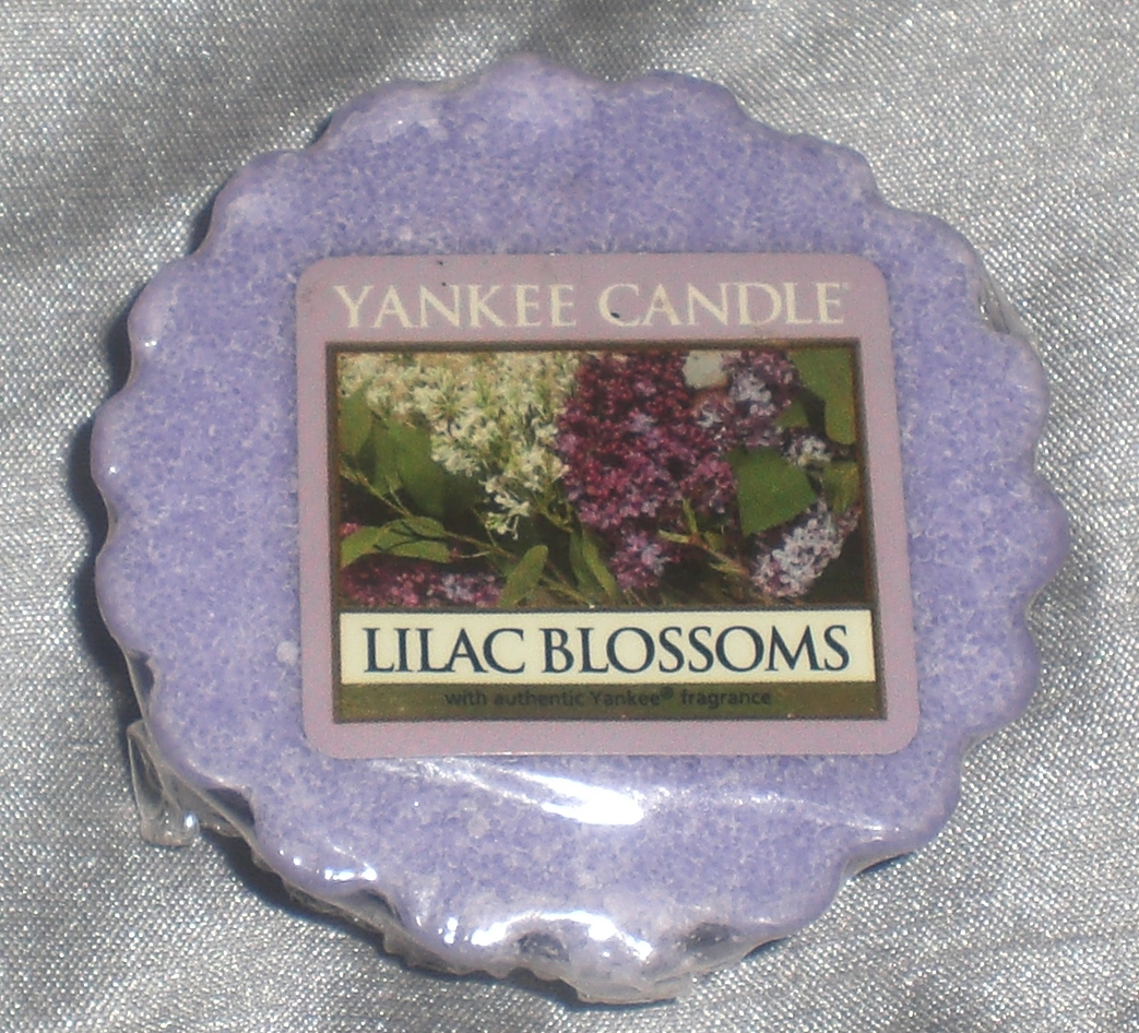 Cotton Candy Fro Yankee Candle Lilac Blossoms