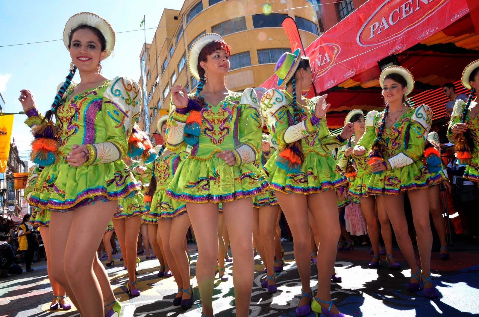 BOLIVIA... LO MEJOR QUE TENEMOS EL BOLIVIANO QUE LLEVAMOS DENTRO