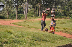 Carrying Pots to Market  Burundi