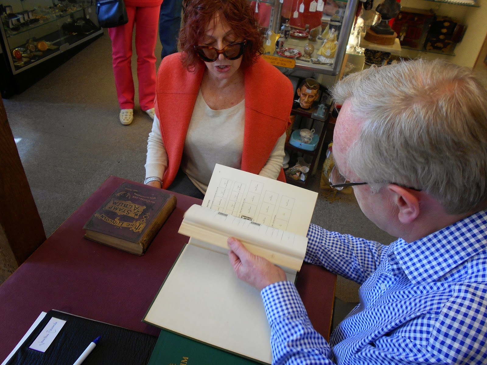 Hungerford Arcade Postcard Valuation Day A Success Wallingford Arcade