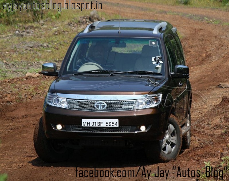 safari storme vs xuv500 safari storme vs xuv500
