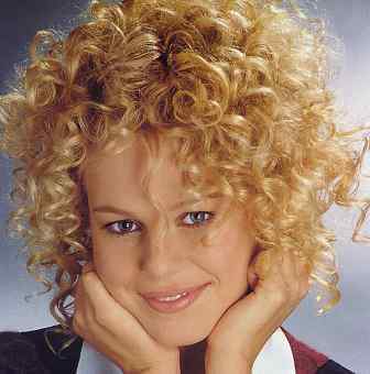 http://2.bp.blogspot.com/-oedXCeOJVrA/T1XuXLtnZjI/AAAAAAAAO_Q/_2t_P8NgrPw/s1600/women%27s+curly+hairstyles+2012----90001.jpg