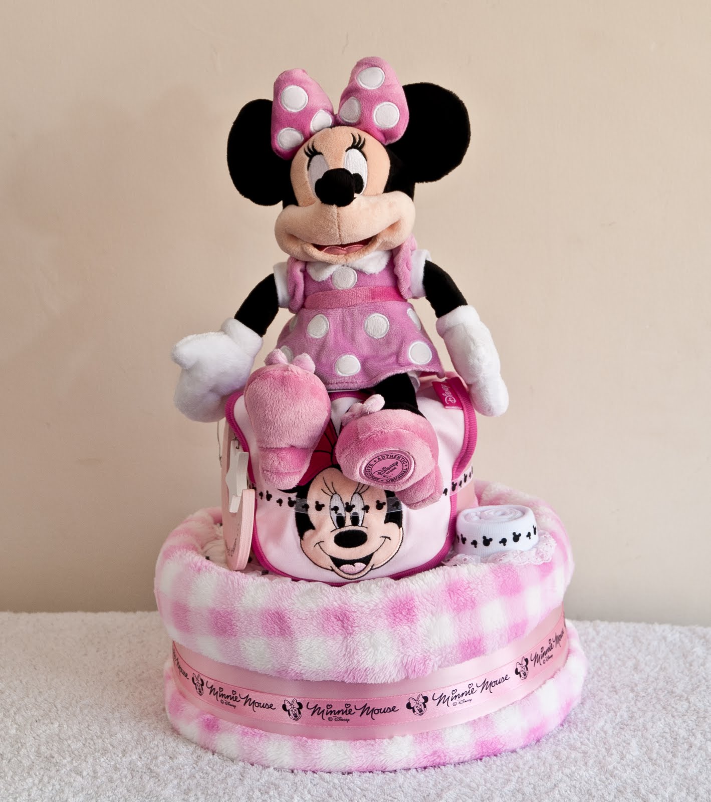 Droplets in a Rusty Bucket: Minnie Mouse Nappy Cake for ...