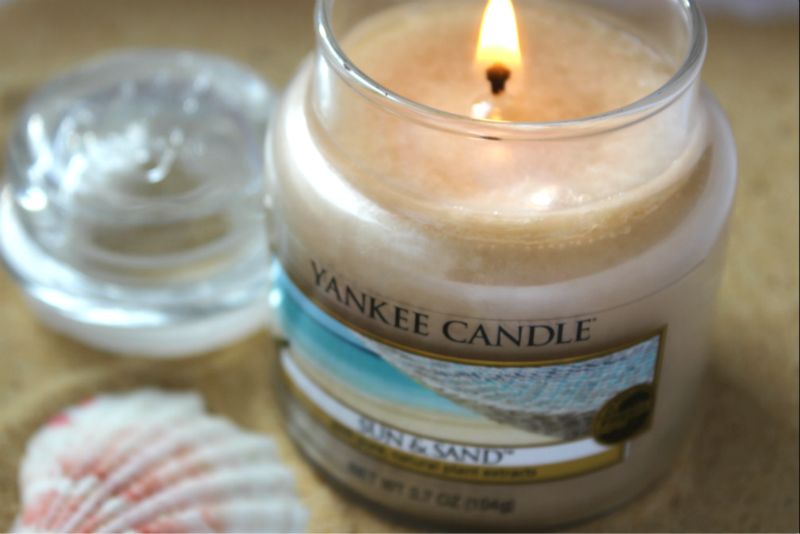 Yankee Sun and Sand The Sunday Girl