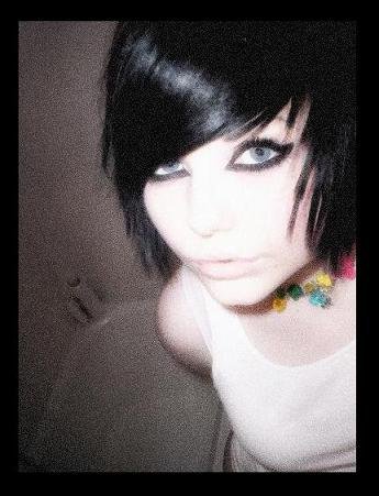 short emo hairstyles for girls 2011. Short Emo Haircuts