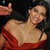 Sexy Sonam Kapoor Hot Cleavage Show in Bewakoofiyaan