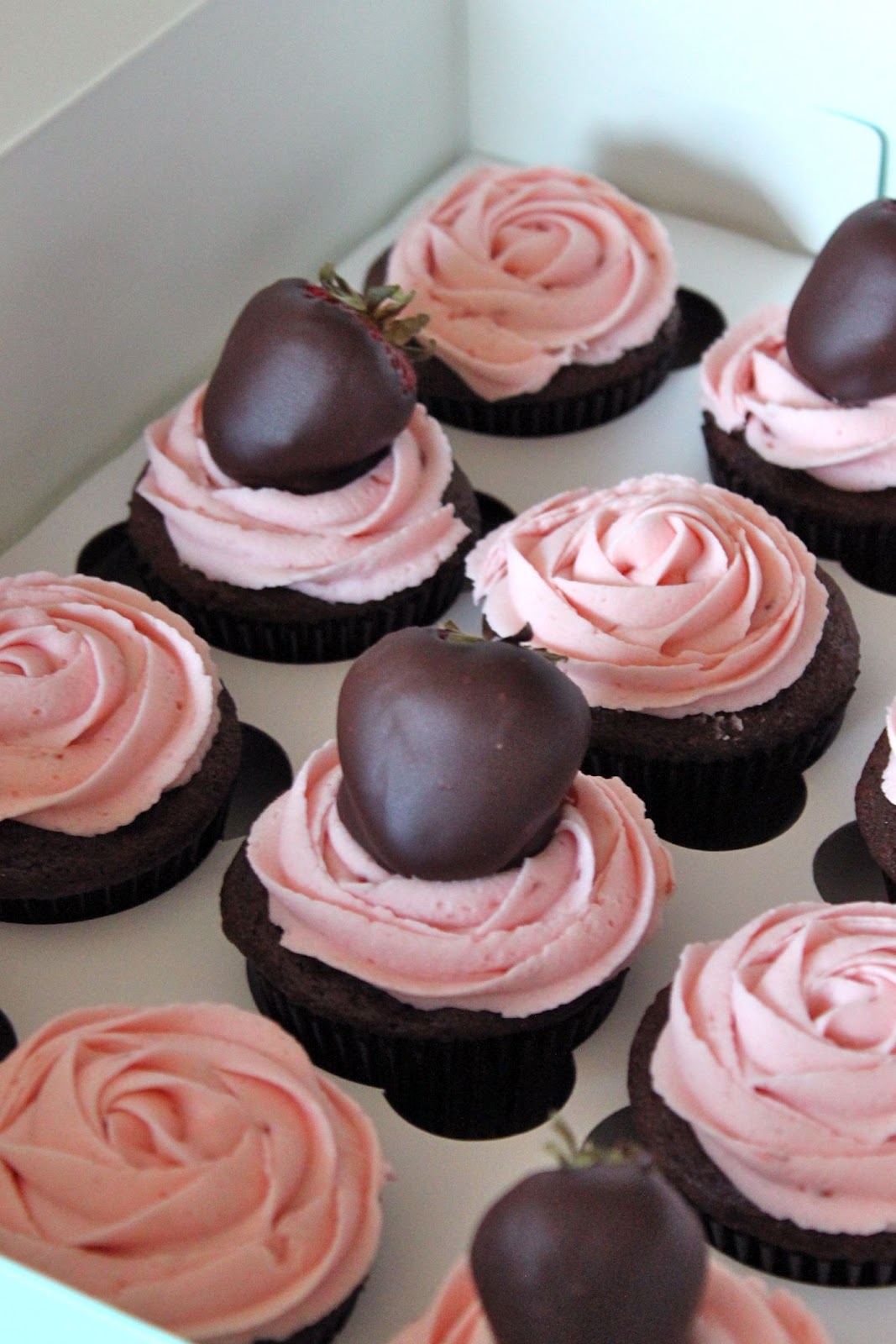 Baked Perfection: Chocolate Covered Strawberry Cupcakes