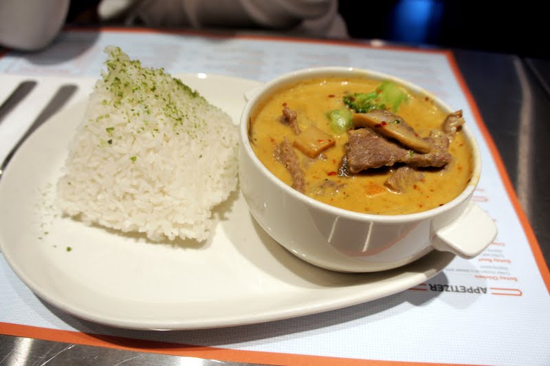 » Salad King Where First Dates Go to Die (or be eavesdropped on) Gradlife