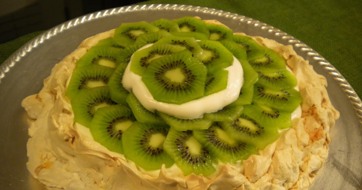 Step by Step Gourmet Pavlova with Kiwifruit