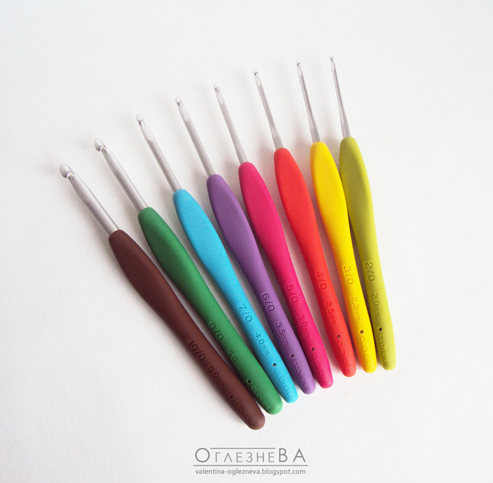 Set of Eight Clover Amure Crochet Hooks