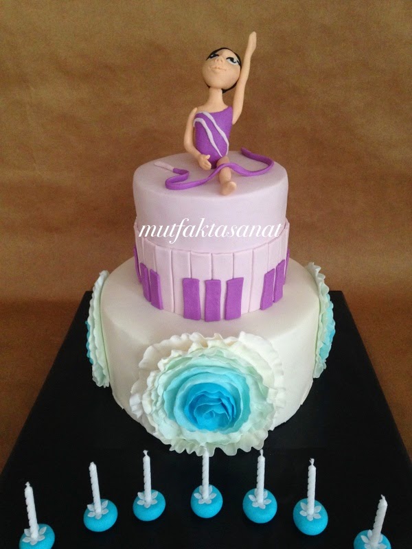 mutfaktasanat Jimnastik ve Müzik temalı Pasta