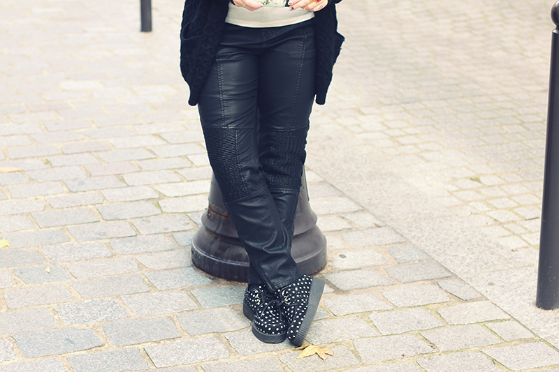 pantalon de motard en cuir noir