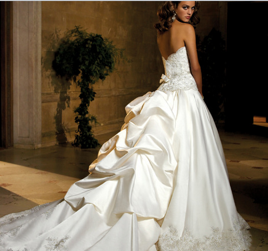 Daily Fashion 4 Us: Royal Wedding Dresses