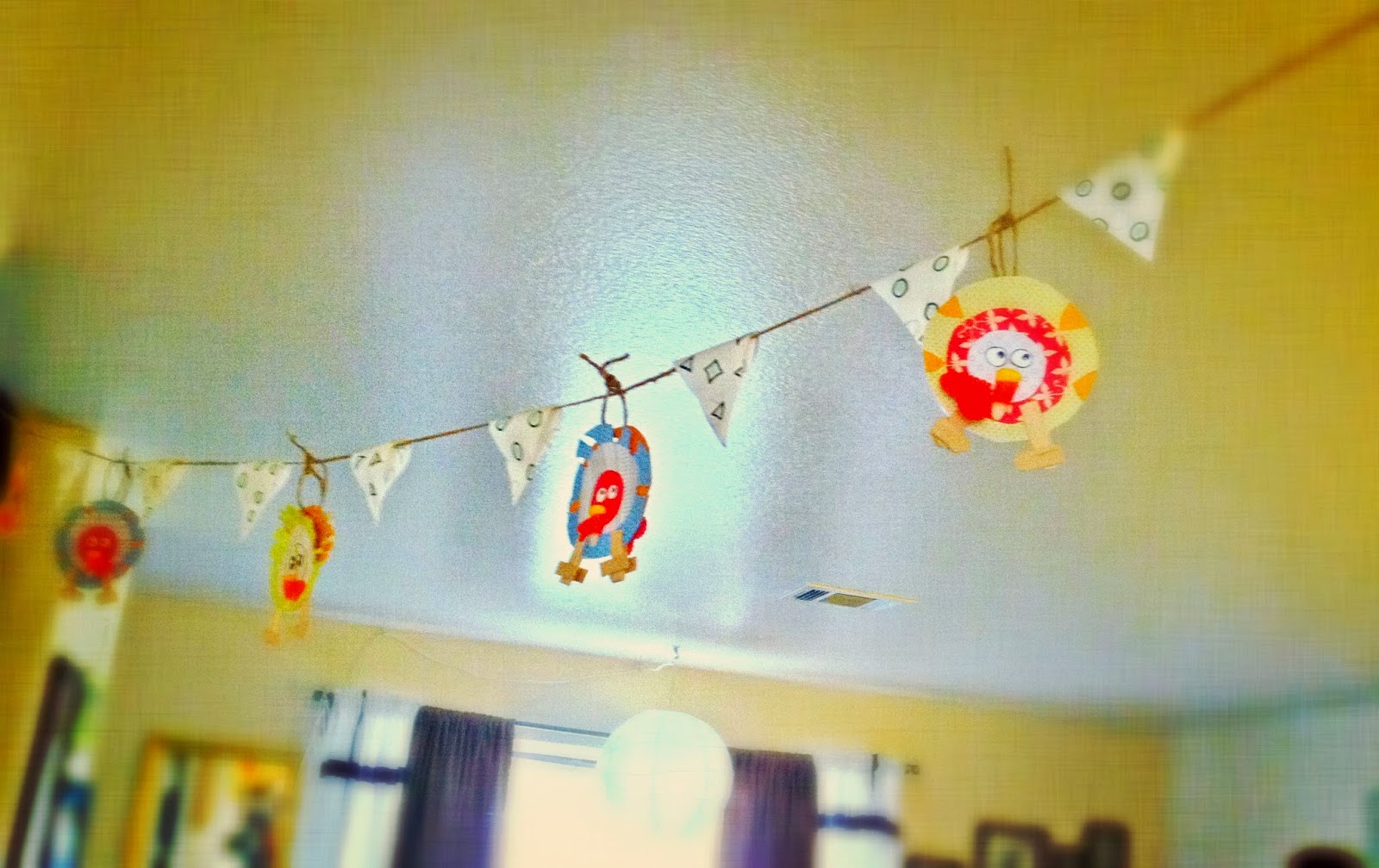 CraftyGoLucky Turkey Day Bunting & Matching Place cards!