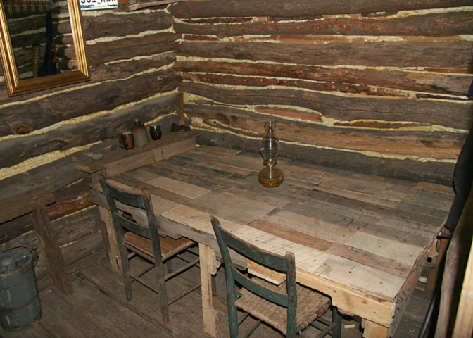 House Of Fallen Timbers Fun With Pallets