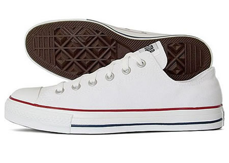 tenis all star fechado