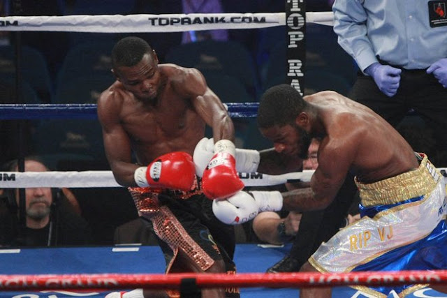 Rigondeaux Stops Kennedy In Five