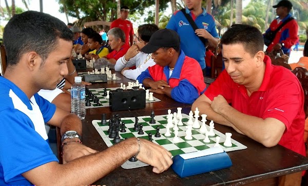 ALLEN PADILLA Y CESAR MONTENEGRO GANADORES DEL TORNEO DE AJEDREZ “193 ANIVERSARIO DE LA BATALLA DE CARABOBO” Y “DÍA DEL EJÉRCITO”. ALLEN PADILLA Y CESAR MONTENEGRO GANADORES DEL TORNEO DE AJEDREZ “193 ANIVERSARIO DE LA BATALLA DE CARABOBO” Y “DÍA DEL EJÉRCITO”.
