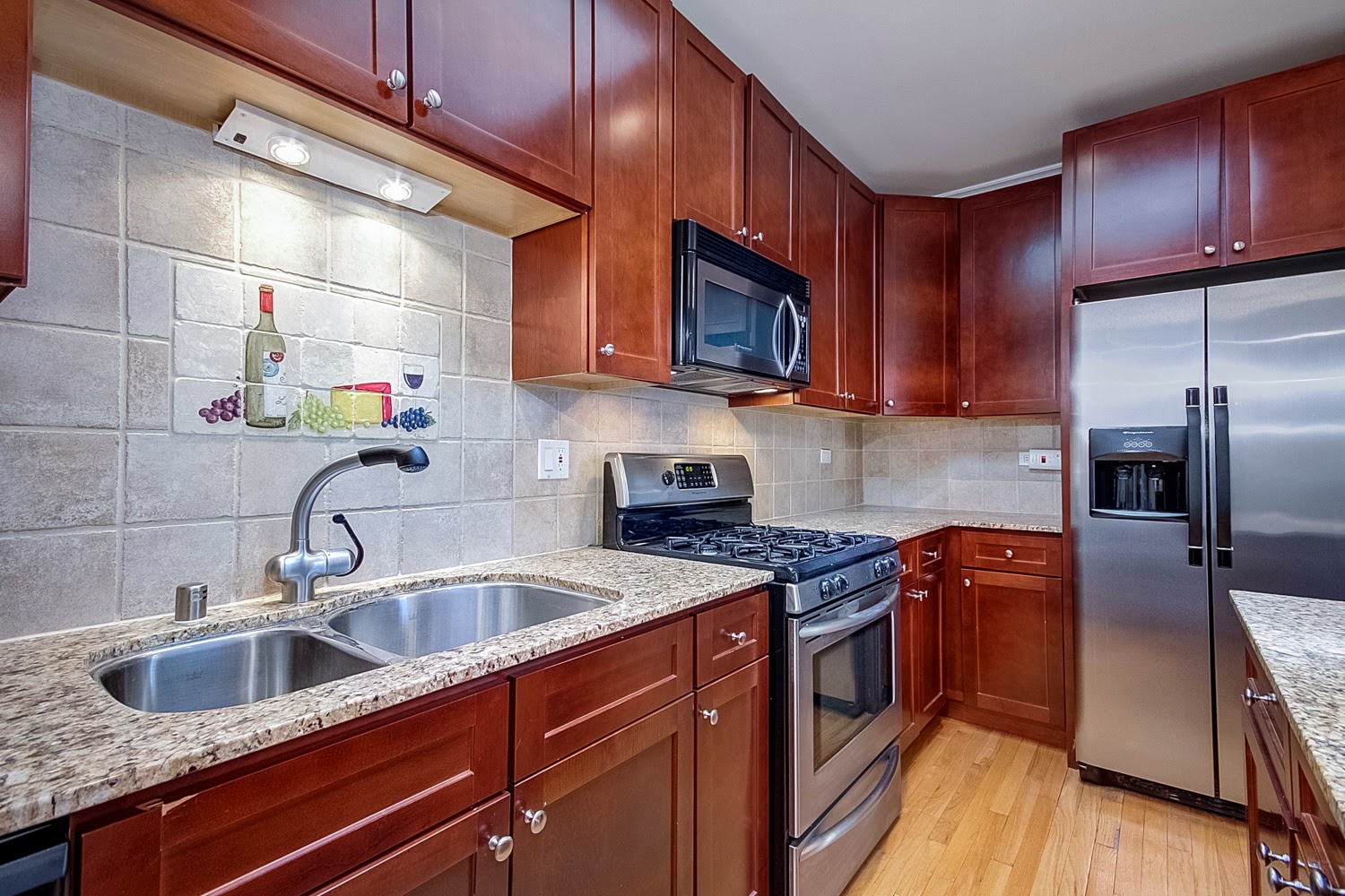 The Chicago Real Estate Local New for sale! Tour a Lincoln Park