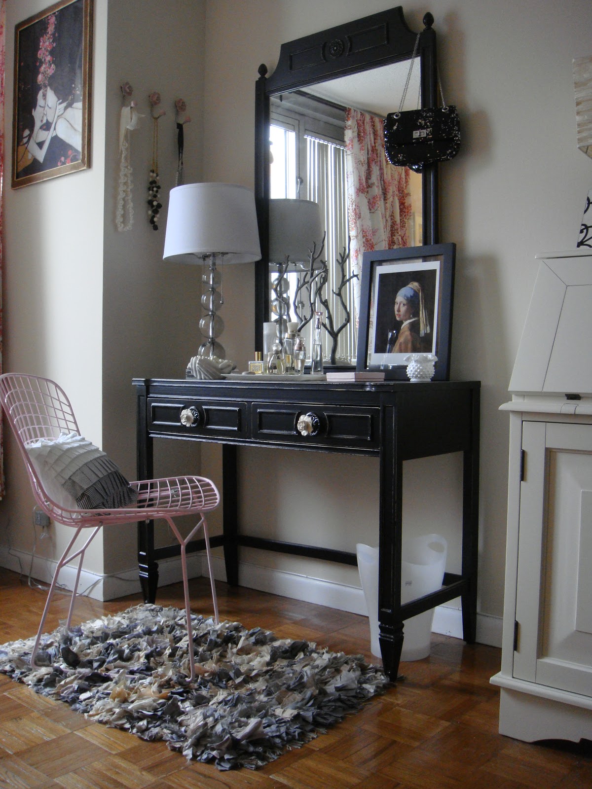 A Vintage Vanity York Avenue