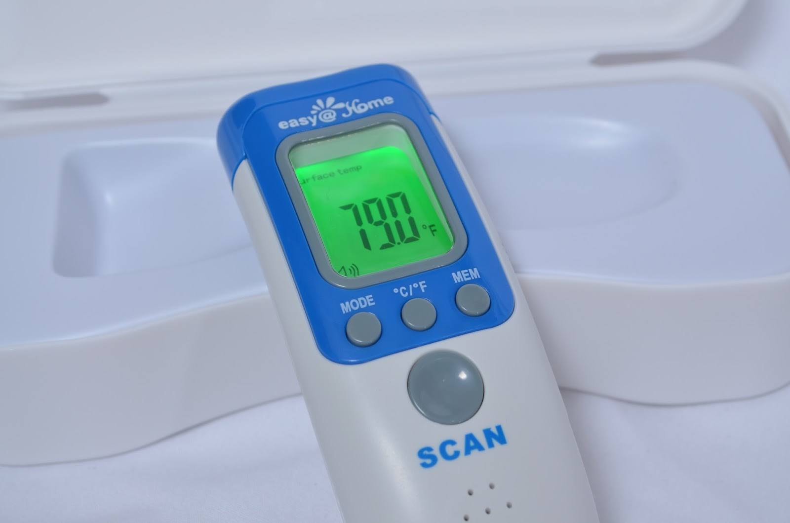 Apete's Reviews NonContact Thermometer by EasyHome