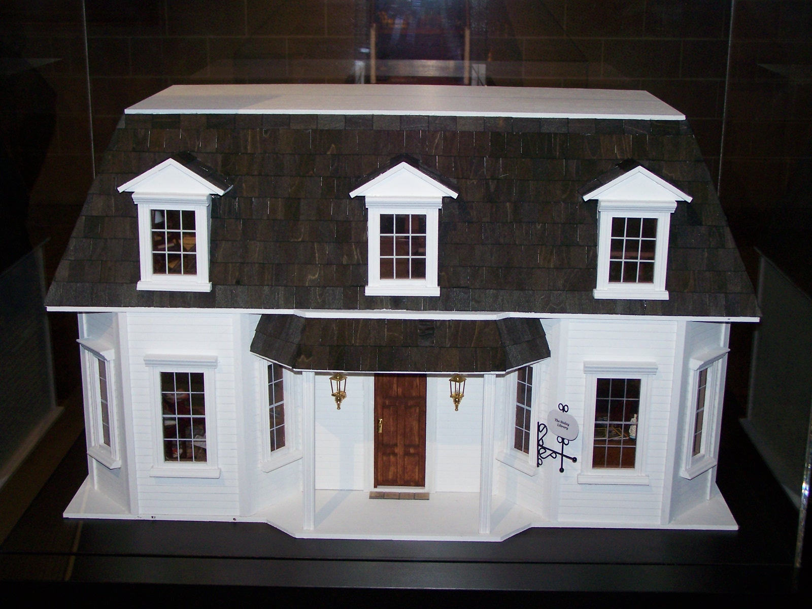 Curator's Corner More dollhouse photos!