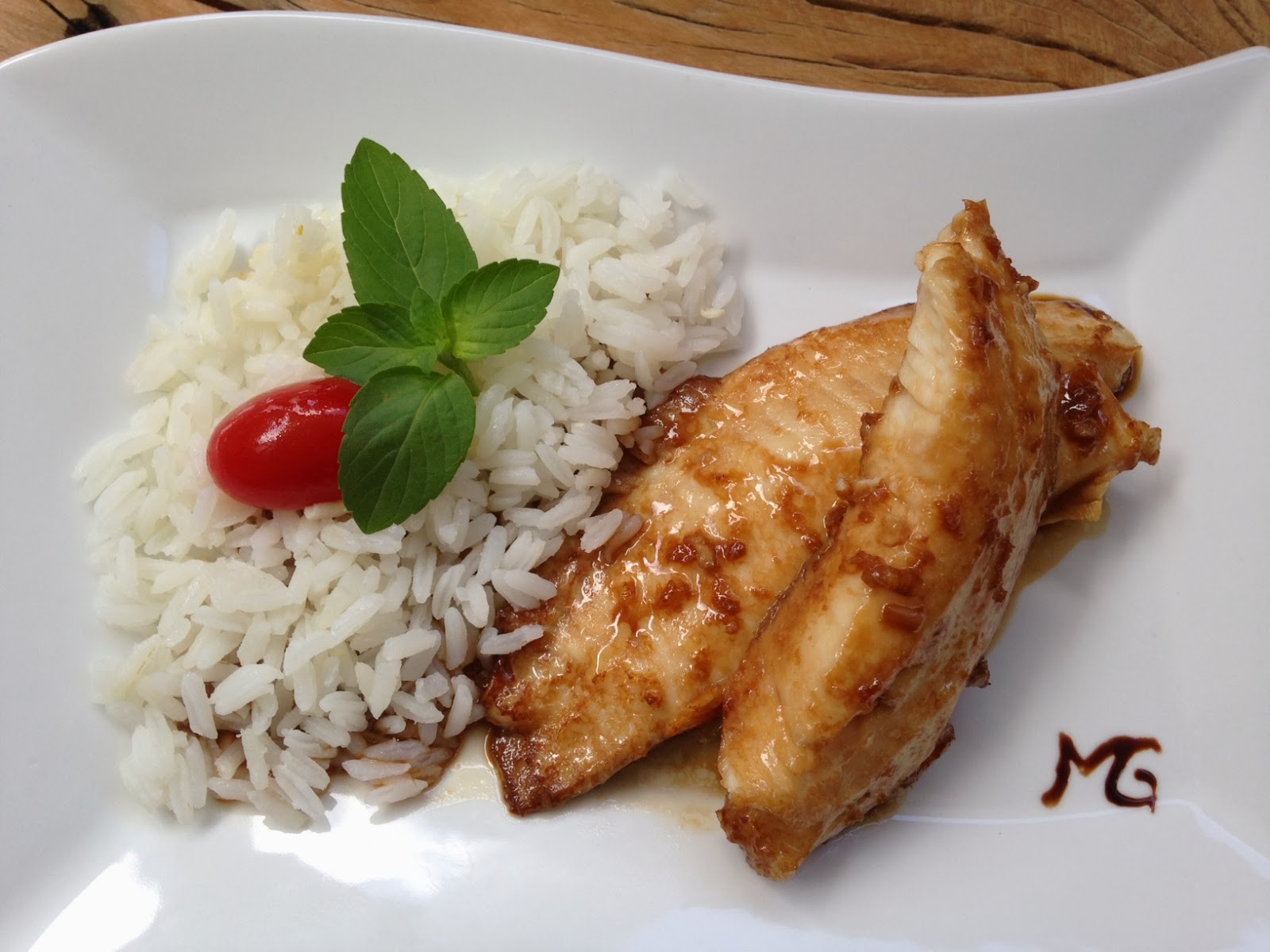 Gau e Mel Tilápia ao Molho de Gergelim