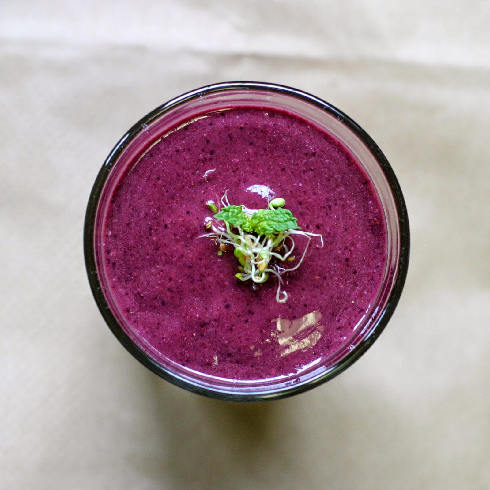 Sprouted Berry Smoothie