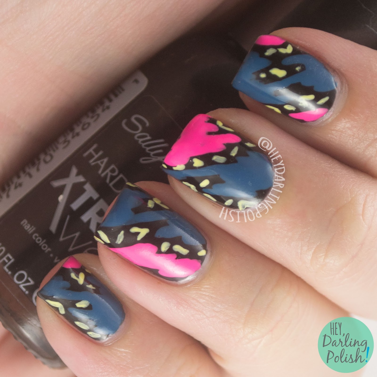 Hey, Darling Polish!: Manic Monday