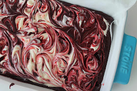 Brownie red velvet cheesecake
