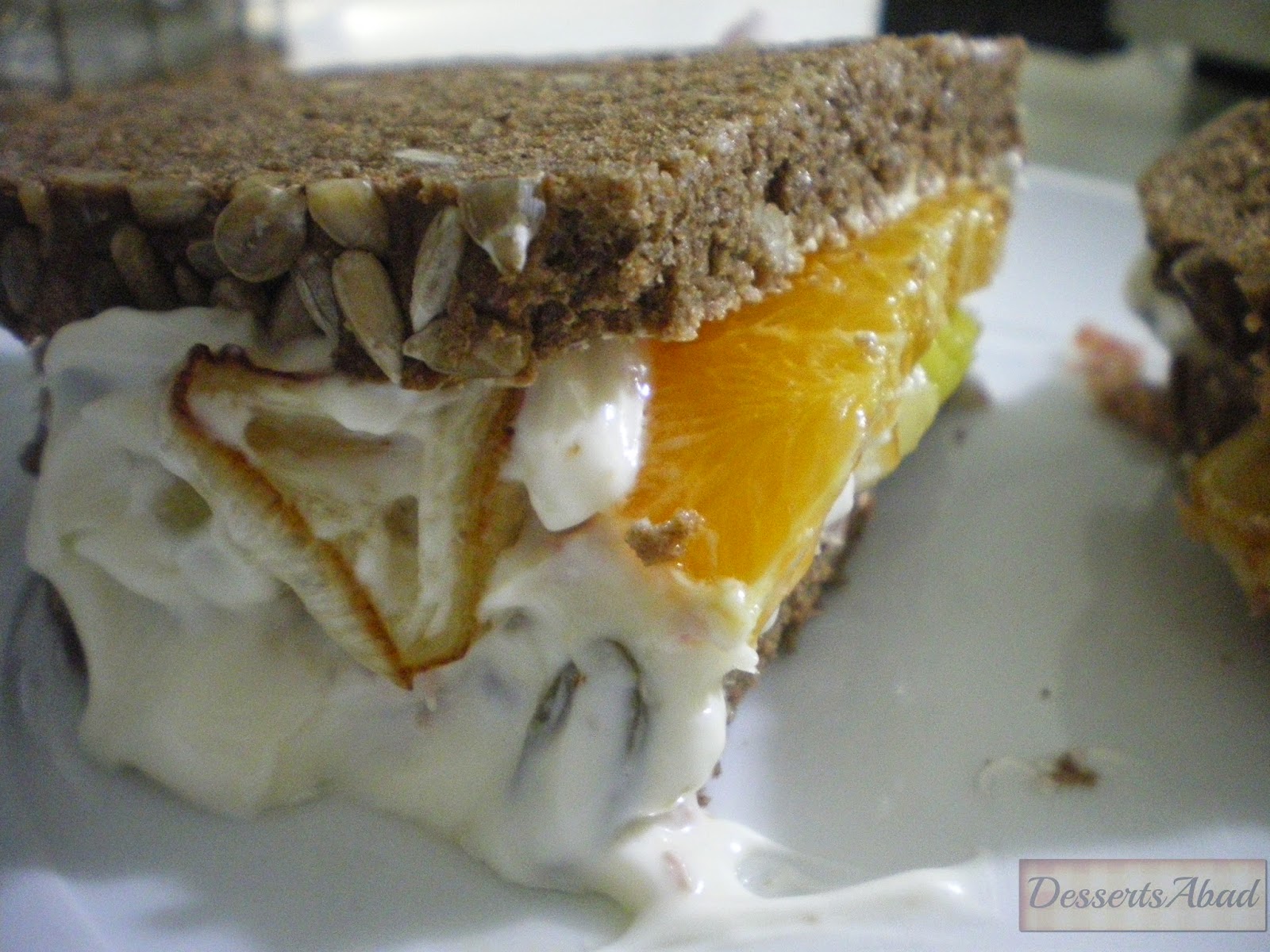 Bocadillo Crujiente De Atún Con Naranjas Y Alcaparras
